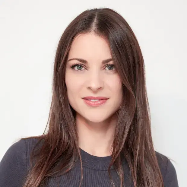 demodesk_veronika_riederle